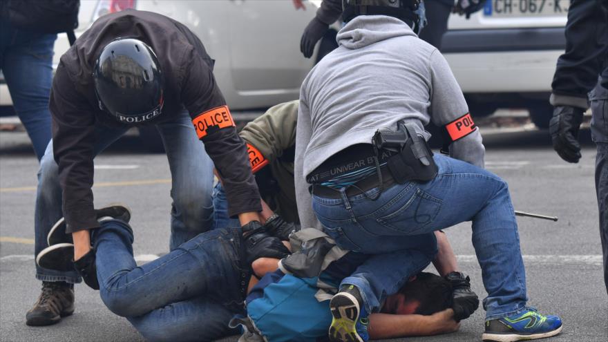 Miles de franceses protestan contra reforma laboral de Macron