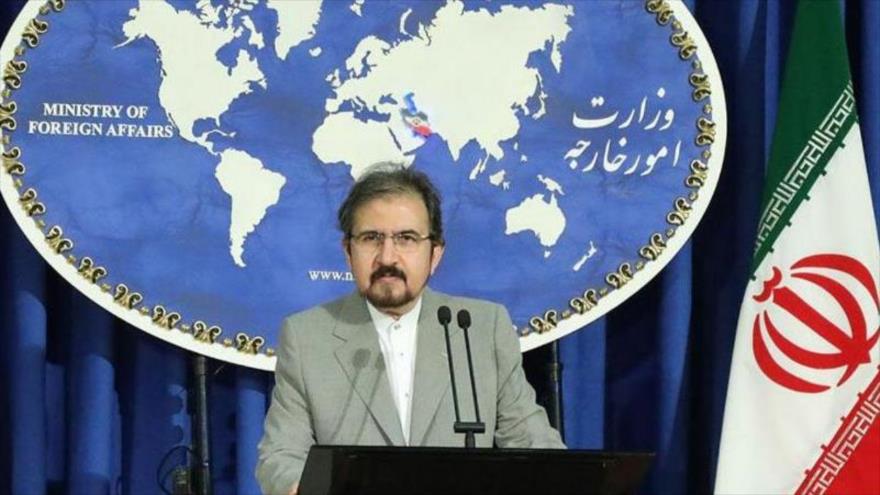 El portavoz de la Cancillería iraní, Bahram Qasemi, ofrece una rueda de prensa en Teherán.