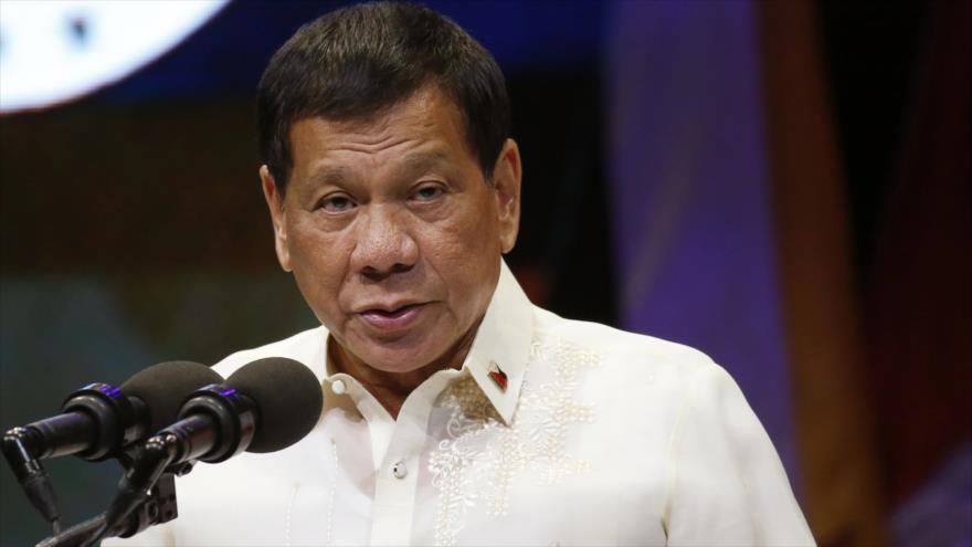 El presidente de Filipinas, Rodrigo Duterte, habla en un evento en la capital Manila, 8 de agosto de 2017.