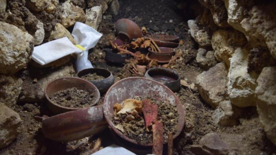 ArqueÃ³logos de Waka hallan piezas rudimentarias en sus excavaciones en Guatemala.