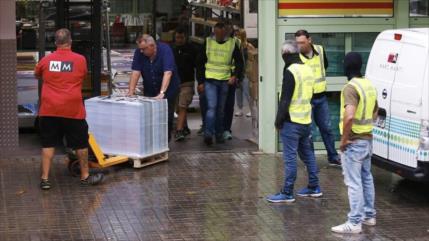 Guardia Civil incauta 1,3 millones de carteles de consulta catalán