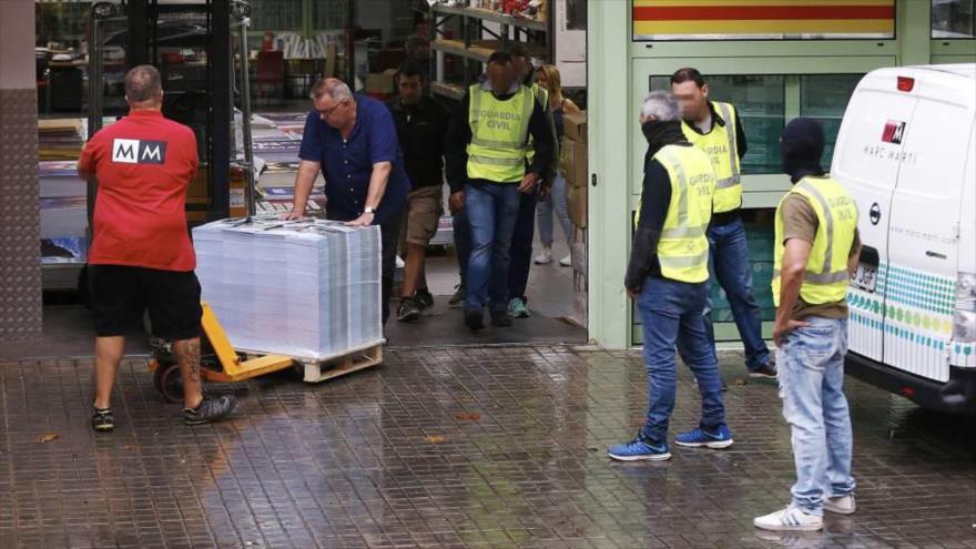 Guardia Civil incauta 1,3 millones de carteles de consulta catalán