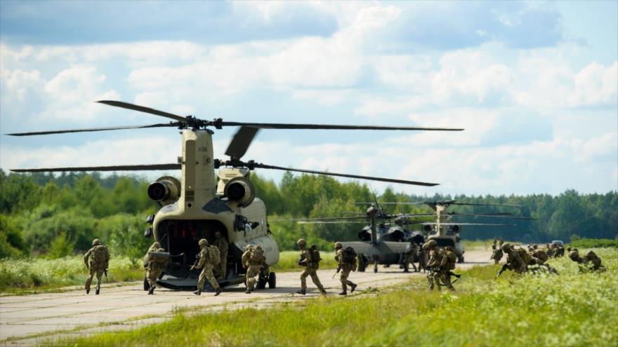Las fuerzas de la Marina Royal británica participan en un ejercicio militar de la OTAN, en la región del Báltico.