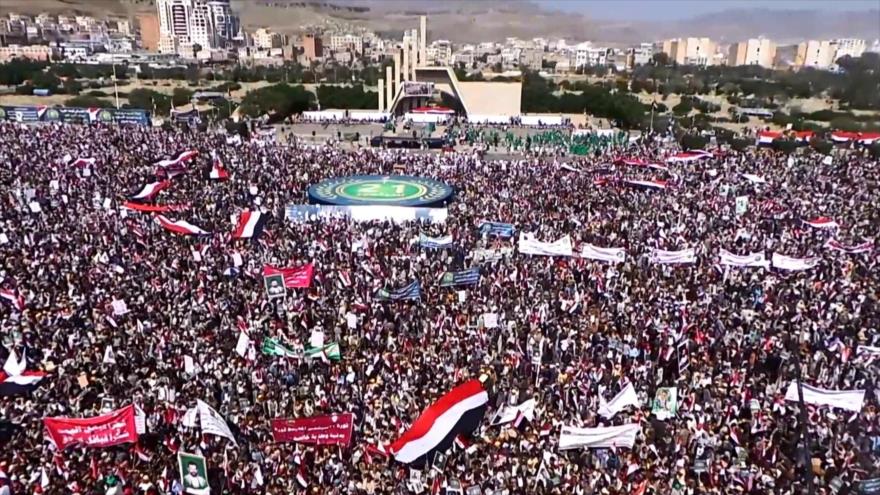 Miles de yemeníes marchan en Saná en apoyo a su revolución popular