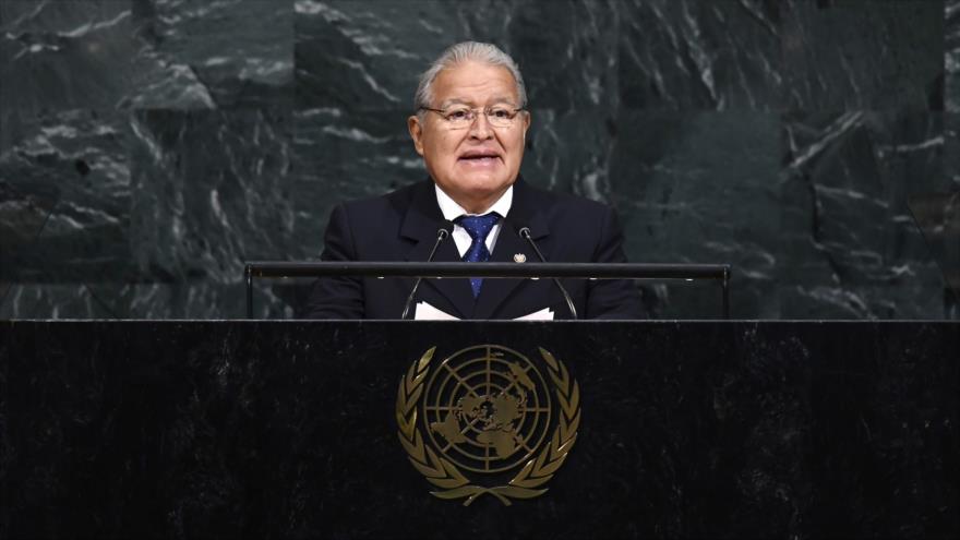 El presidente salvadoreño, Salvador Sánchez Cerén, habla en la 72ª sesión de la Asamblea General de la ONU en Nueva York, 21 de septiembre de 2017.