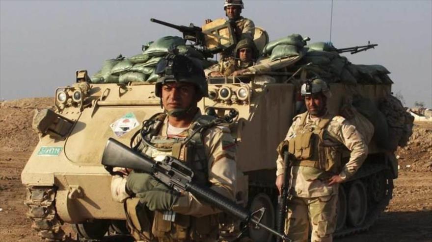 Efectivos de las fuerzas militares iraquíes cerca de Al-Hawija, en el norte de la provincia de Kirkuk. 