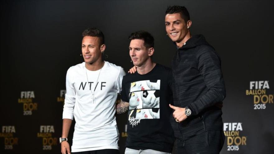 De derecha a izquierda, Cristiano Ronaldo (Real Madrid), Leo Messi (FC Barcelona), y Neymar Junior (PSG). 