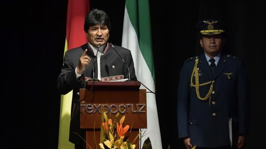 El presidente de Bolivia, Evo Morales, inaugura la Feria de exposición de Santa Cruz, 22 de septiembre de 2017.