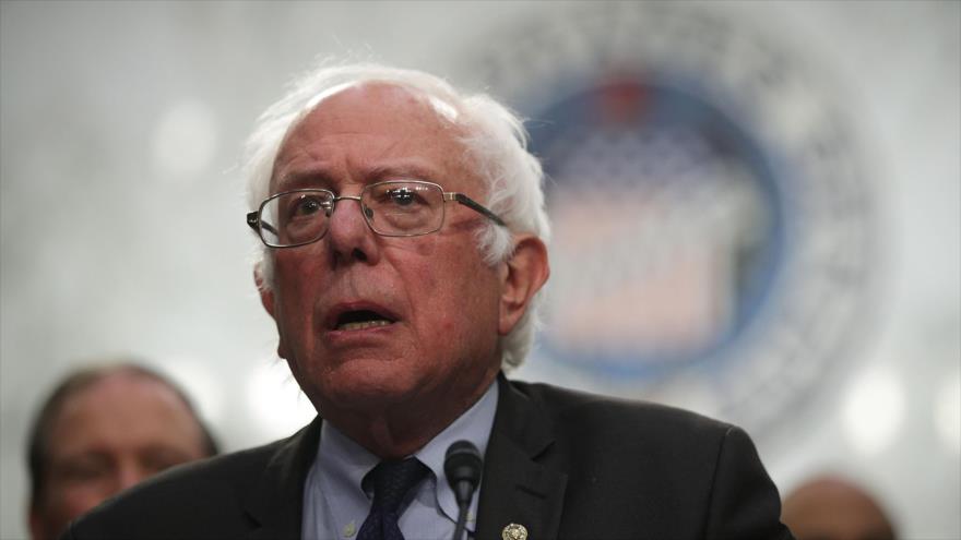 El senador de EE.UU. Bernie Sanders habla durante un evento en Capitol Hill en Washington D.C., 13 de septiembre de 2017.