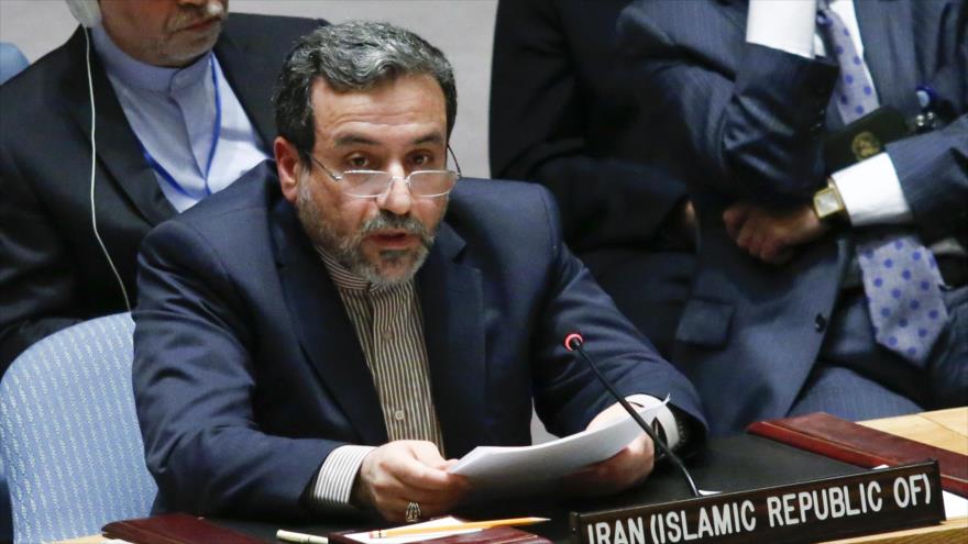 El vicecanciller iraní para Asuntos Jurídicos e Internacionales, Seyed Abás Araqchi, ofrece un discurso en una reunión de la ONU.