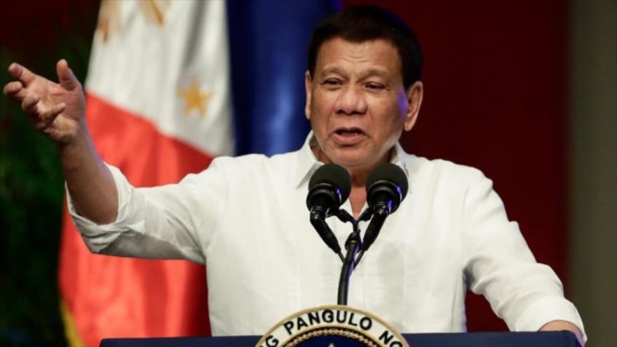 El presidente filipino, Rodrigo Duterte, ofrece un discurso a sus seguidores en Filipinas.