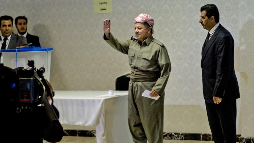 El presidente de la región autónoma del Kurdistán iraquí, Masud Barzani, deposita su voto en el referéndum del 25 de septiembre de 2017.