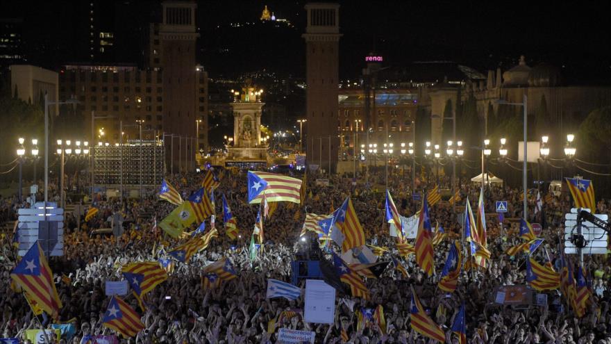 Ceremonia de clausura de la campaña de los grupos independentistas catalanes para el referéndum del 1 de octubre, Barcelona, 29 de septiembre de 2017.