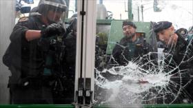 Policía Nacional irrumpe en centros que votarían líderes catalanes