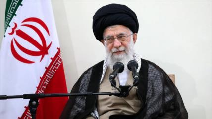 Líder iraní: Hach, mejor medida para frustrar propaganda antiiraní