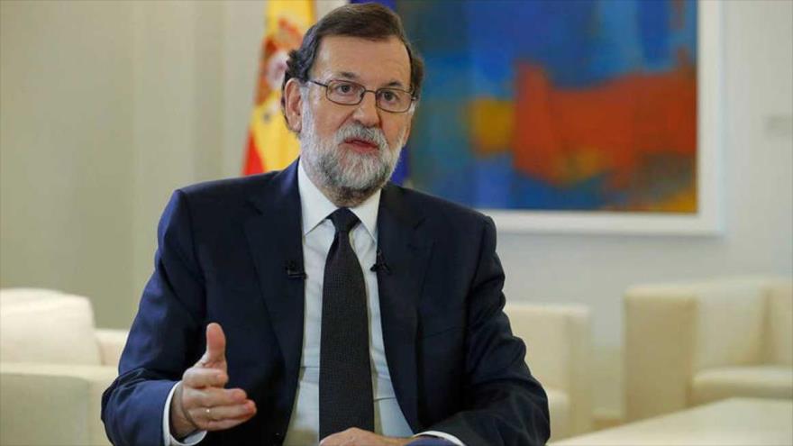 Rajoy pide a Puigdemont suprimir declaración de independencia