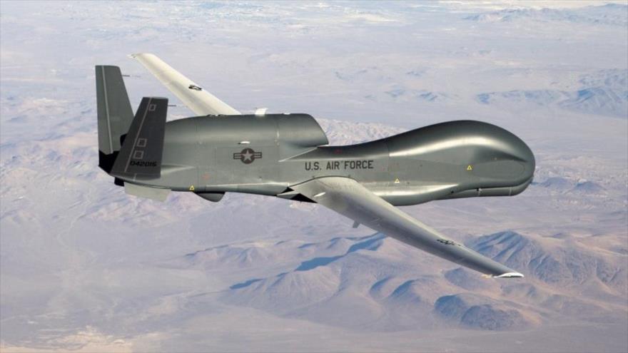 Un dron de reconocimiento estadounidense tipo Global Hawk durante un vuelo.
