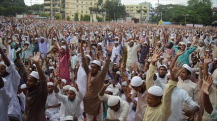 Bangladesíes piden armar a rohingyas ante genocidio en Myanmar