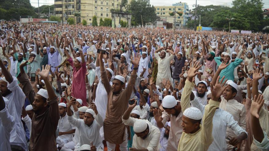 Bangladesíes piden armar a rohingyas ante genocidio en Myanmar