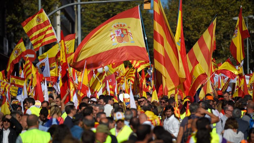 Masiva movilización en Barcelona convocada por PP y Ciudadanos