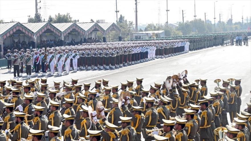 Desfile militar de las Fuerzas Armadas de Irán en la Semana de la Defensa Sagrada, Teherán, 22 de septiembre de 2017.
