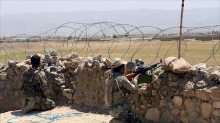 Mueren 43 soldados afganos en un ataque suicida de Talibán