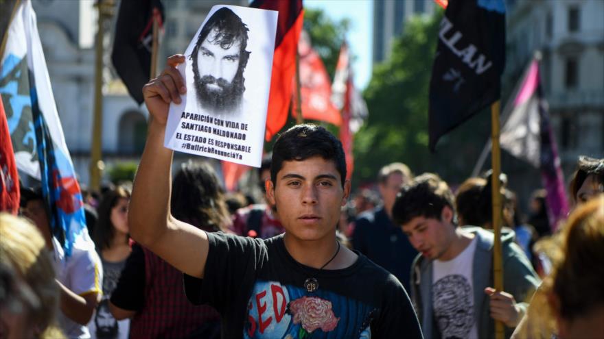 Argentinos se movilizaron hasta la Plaza de Mayo, en Buenos Aires, para rechazar la muerte de Santiago Maldonado, 19 de octubre de 2017.