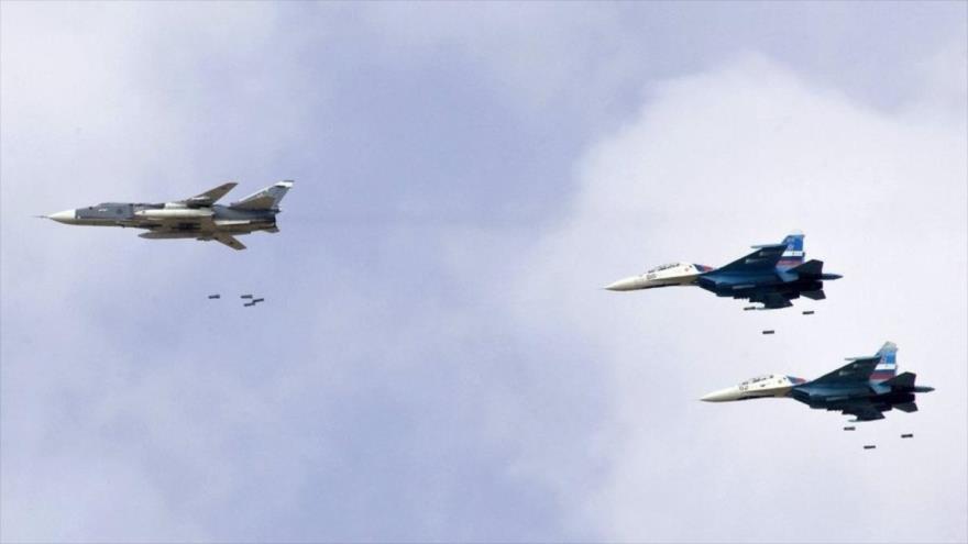 Aviones de guerra rusos durante una maniobra militar en el país.
