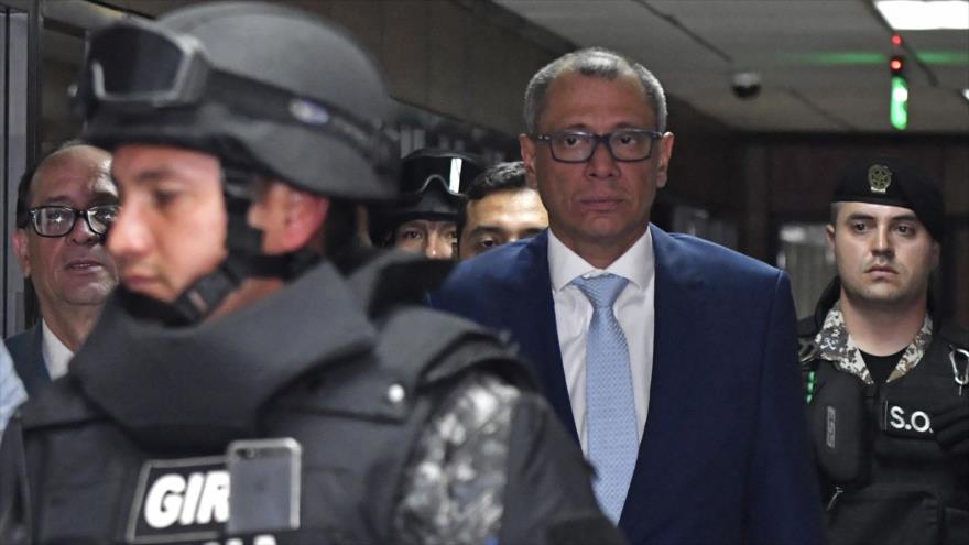 El vicepresidente de Ecuador, Jorge Glas, se dirige a su audiencia de hábeas corpus ante la Corte Nacional de Justicia, Quito, 15 de octubre de 2017.