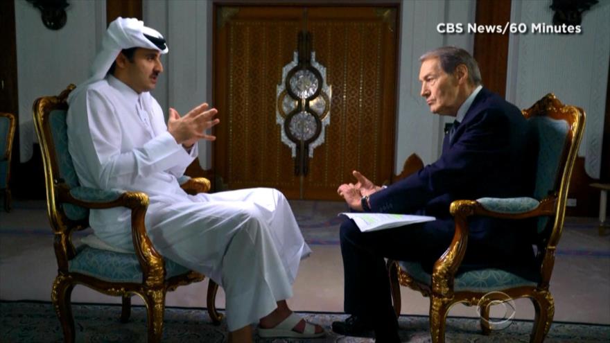 Emir catarí acusa a Arabia Saudí de buscar un cambio de régimen