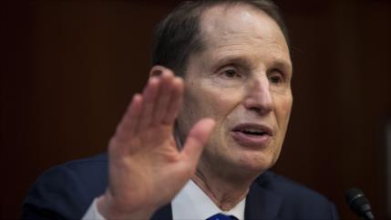 Rusia arremete contra senador de EEUU que llamó ‘fascista’ a Moscú
