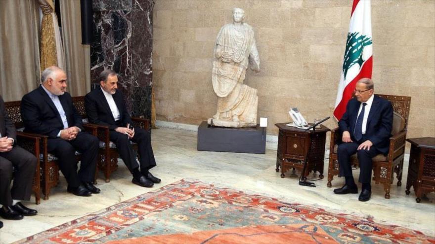 El asesor del Líder de la Revolución Islámica de Irán para Asuntos Internacionales, Ali Akbar Velayati, se reúne con el presidente libanés, Michel Aoun, 3 de noviembre de 2017.
