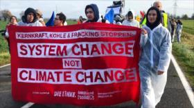 Alemanes denuncian impacto en clima de combustibles fósiles
