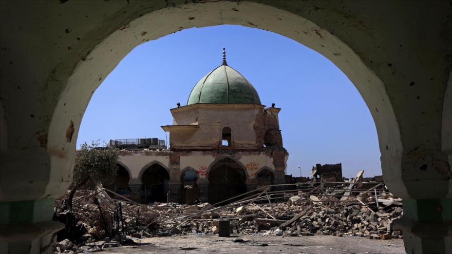 Una vista general de parte de la destruida mezquita Al-Nuri en la ciudad vieja de Mosul, en Irak, 30 de julio de 2017. 