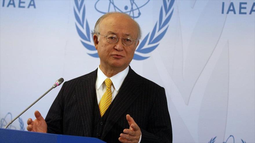 El director general de la AIEA, Yukiya Amano, habla durante una rueda de prensa en Viena, Austria.