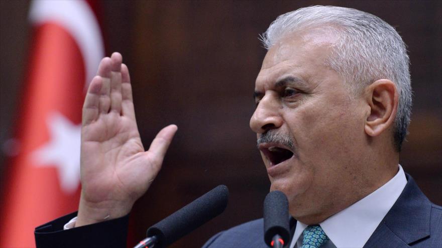 El premier turco, Binali Yildirim, durante una reunión parlamentaria del Partido Justicia y Desarrollo (AKP, en turco) en Ankara, 14 de noviembre de 2017.