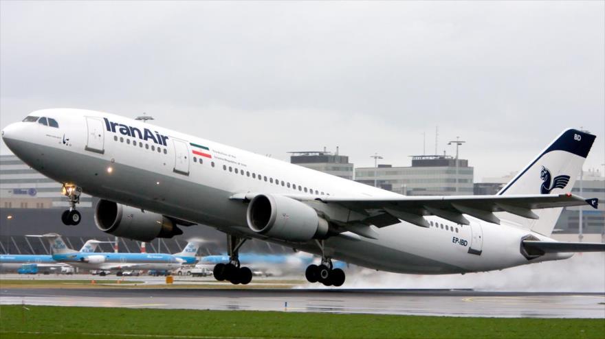 Un avión de pasajeros Airbus A300 EP-IBD de la compañía aérea nacional iraní Iran Air.