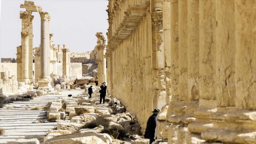 Ejército sirio recupera piezas robadas por EIIL en Palmira