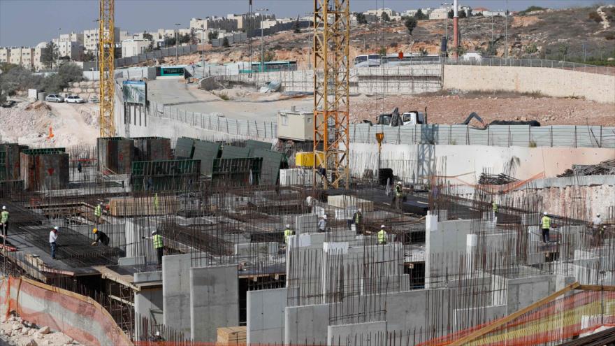 Una visión general de construcción de asentamientos israelíes en Ramat Shlomo, en el sector oriental de Jerusalén, 8 de noviembre de 2017.
