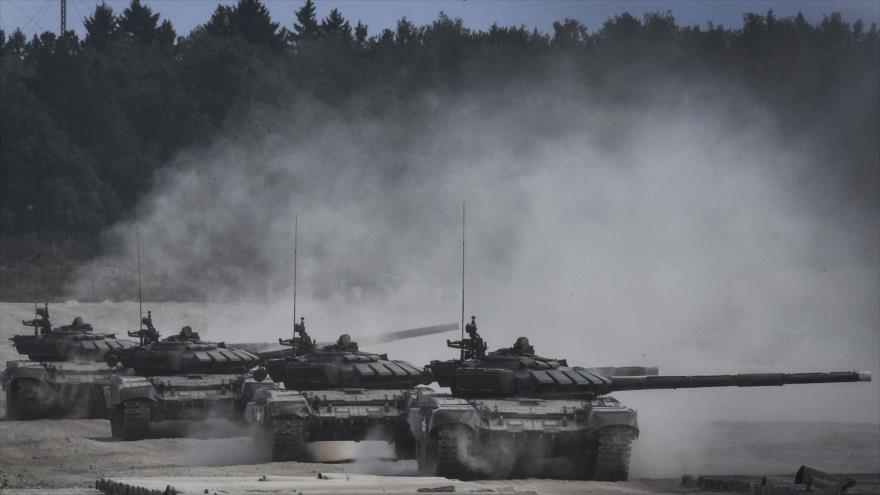 Tanques T-90 del Ejército ruso desplegados en Moscú durante un foro técnico-militar, agosto de 2017.