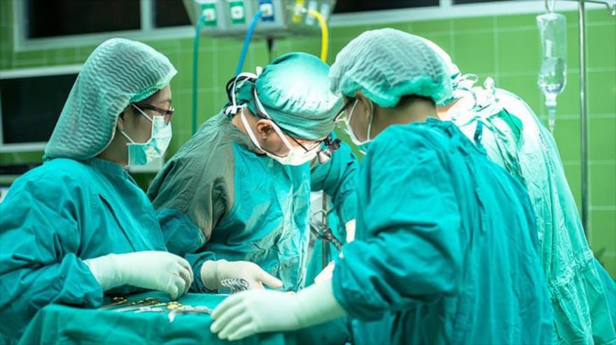 Realizan en China el primer transplante de cabeza humana.