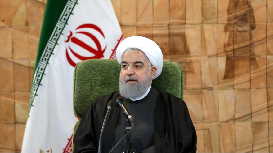 El presidente de Irán, Hasan Rohani, encabeza una reunión oficial, 14 de noviembre de 2017.