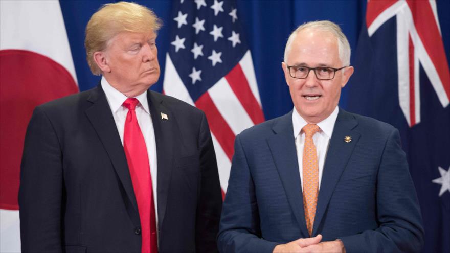 El presidente de EE. UU., Donald Trump (izda.) y el premier de Australia, Malcolm Turnbull, en la cumbre de ASEAN en Filipinas, 13 de noviembre de 2017.