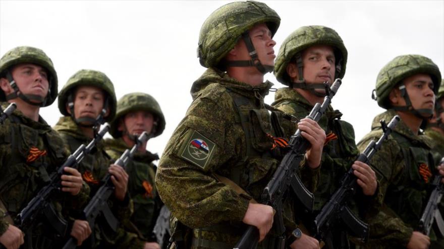 Soldados rusos en la base aérea de Hmeimim, provincia de Latakia, en el noroeste de Siria, 4 de mayo de 2016.