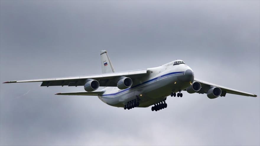 Avión ruso An-124 se une a búsqueda del submarino argentino