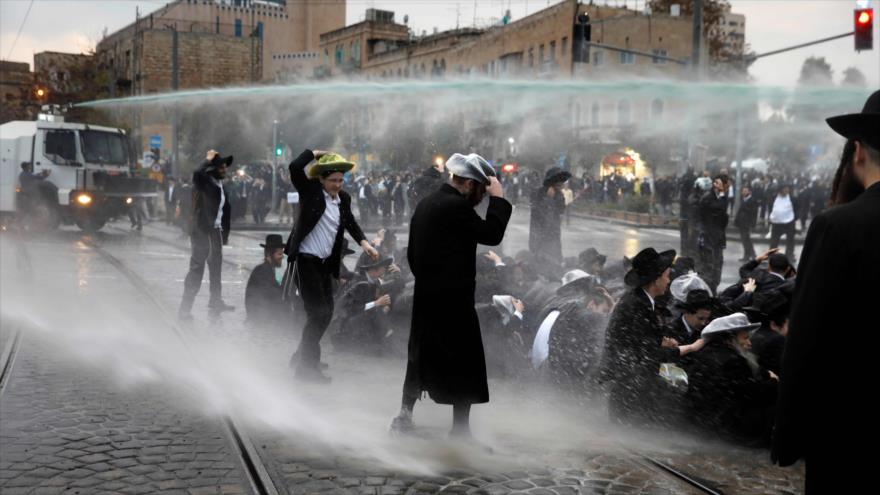 Policía israelí reprime una protesta judía en Al-Quds 