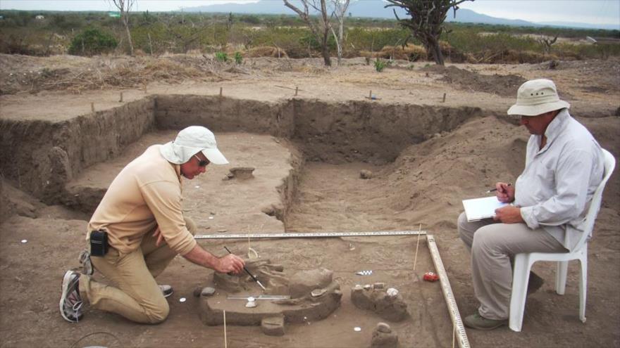 Arqueólogos hallan en Ecuador una cerámica de hace 6000 años | HISPANTV