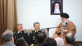 Líder iraní llama a Fuerza Naval a seguir presente en alta mar