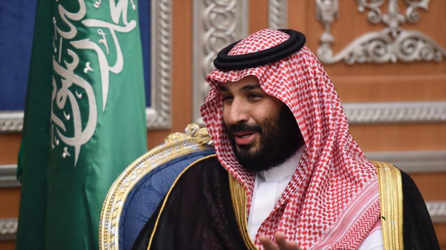 El príncipe heredero saudí, Mohamad bin Salman, asiste a una reunión con el patriarca cristiano de El Líbano en Riad, 14 de noviembre de 2017.