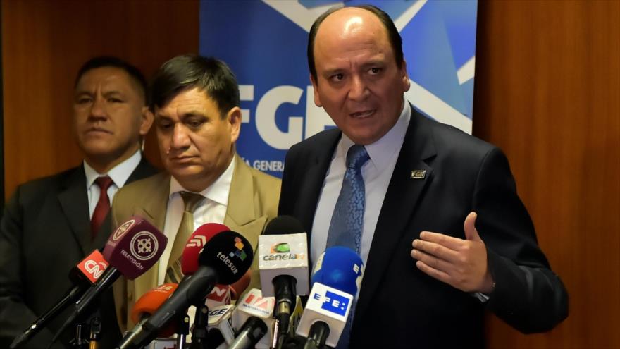 El fiscal general de Ecuador, Carlos Baca, habla después de una audiencia en la Corte Nacional en Quito (la capital), 14 de noviembre de 2017.